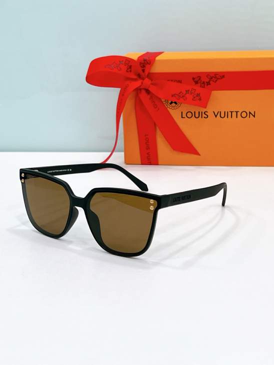 Picture of Louis Vuitton Sunglasses _SKUfw75326148fw